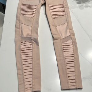 Blush pink Moto Alo Yoga leggings